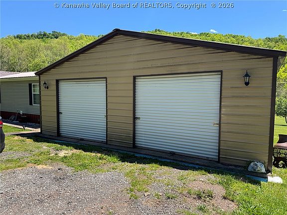 4th image of 1414 Ossia Rd