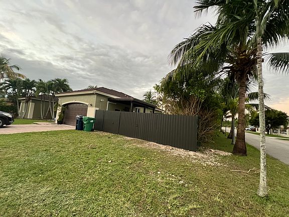 3rd image of 13001 SW 185th Ter