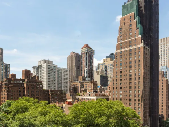 45 Tudor City Place image 4 of 8