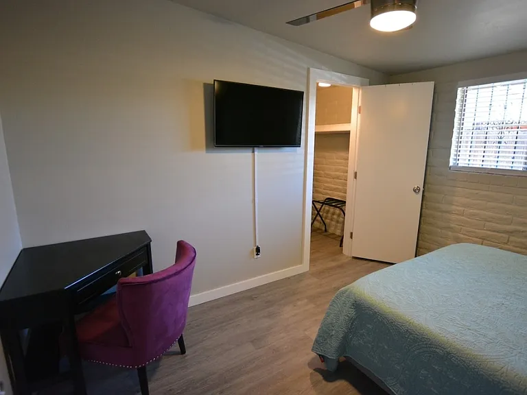 Guest bedroom