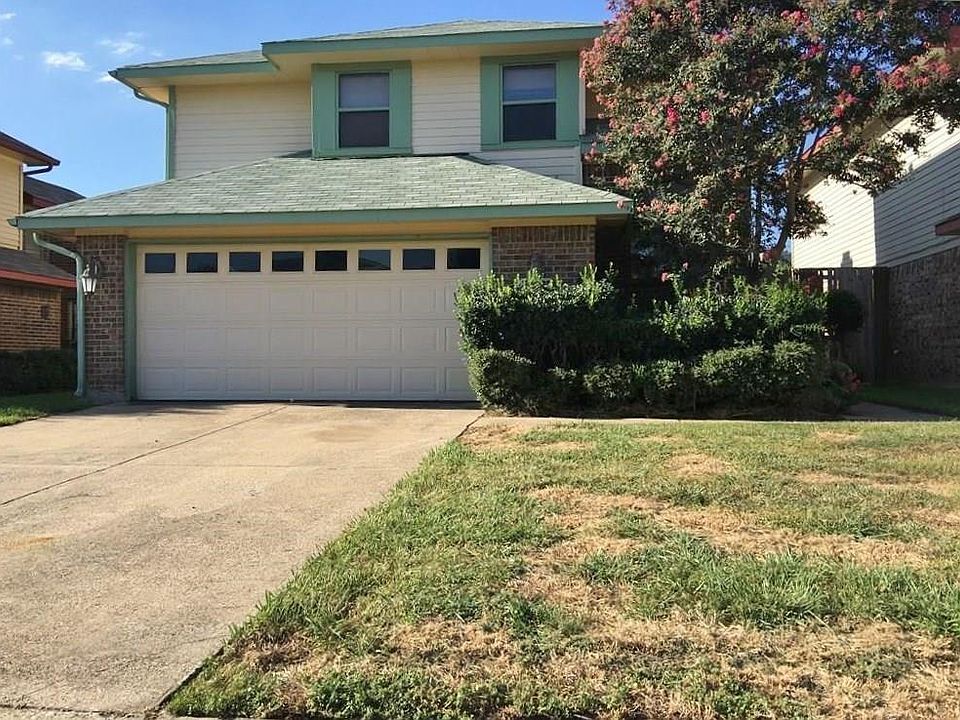 1st image of 3821 Clover Hill Ln