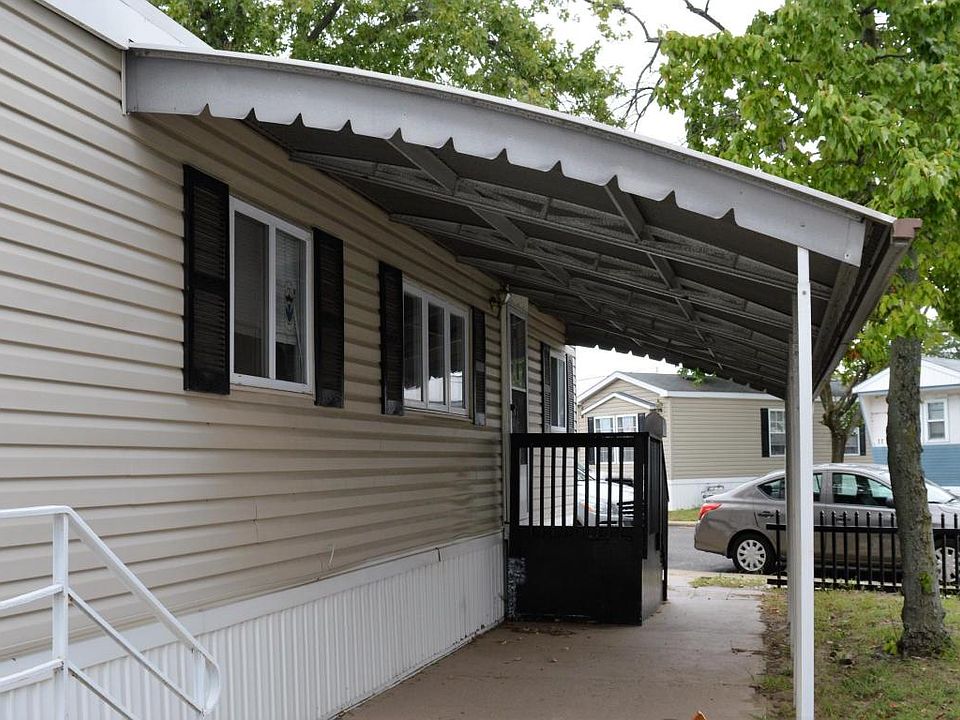 2nd image of 12 Avenue B