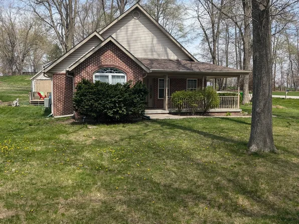 1047 S Glenway Dr, Crawfordsville, IN 47933