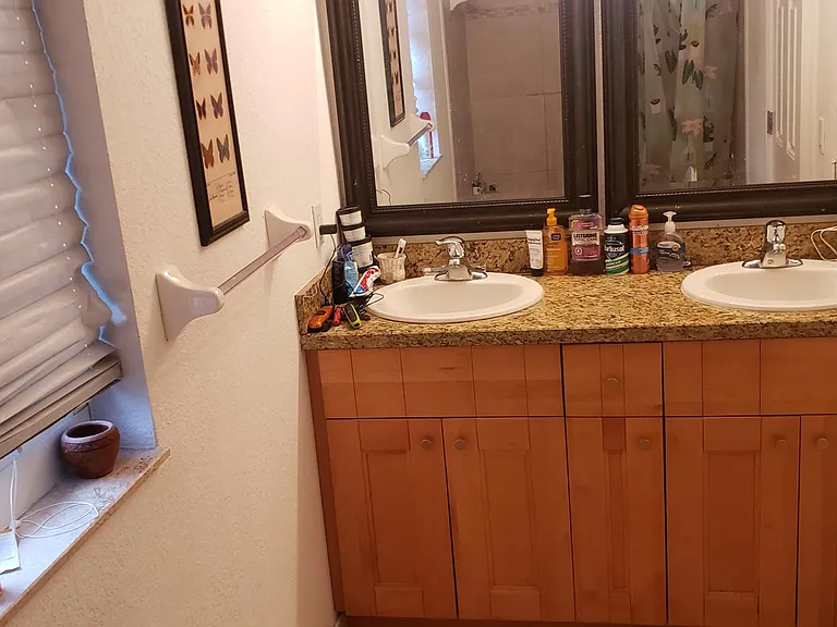 4920 SW 30th Ter — Photo 12