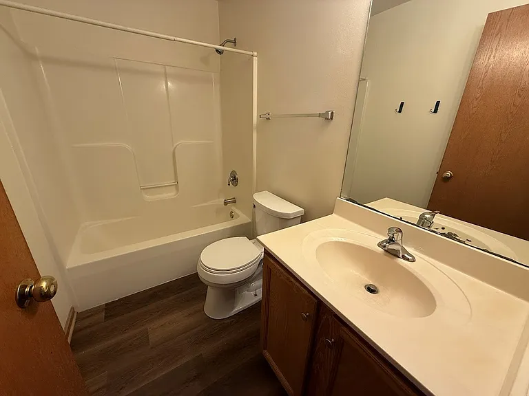 8217 Mansion Hill Ave — Photo 11