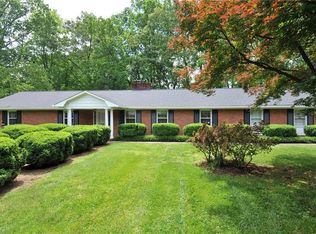 2554 Woodberry Dr, Winston Salem, NC 27106