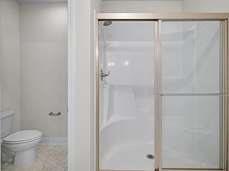 713 Greenwich Pl — Photo 22