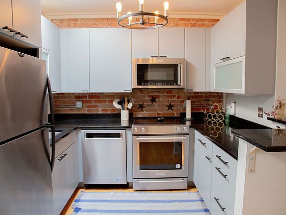 2nd image of 2306 Glenarm Pl Unit 207