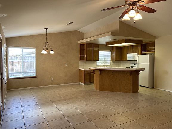 5th image of 511 Snowridge Dr
