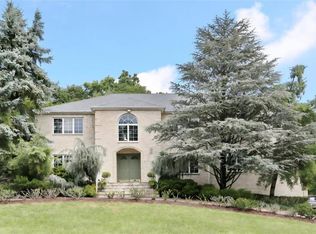 18 Mesa Pl, Nanuet, NY 10954