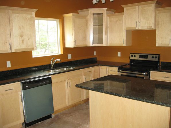 631 Ontario St SE #208