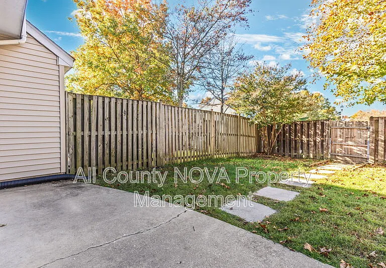 6044 Sirenia Pl — Photo 34