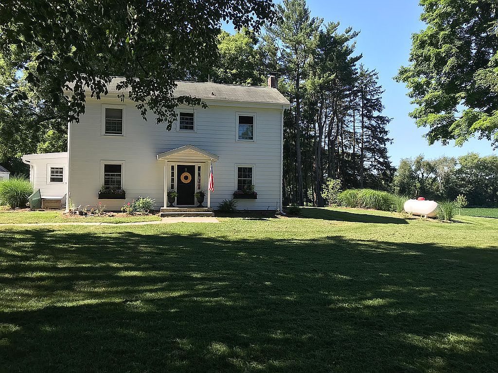 29457 Redfield St, Niles, MI 49120 | Zillow