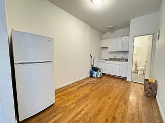 Rented by KNOCKKNOCK LLC