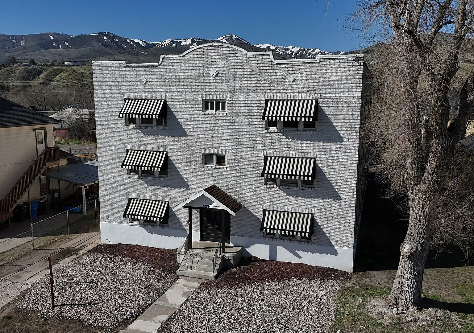 Private entrance 2 BR/1 BA Apt in Old Town Pocatello — Photo 1