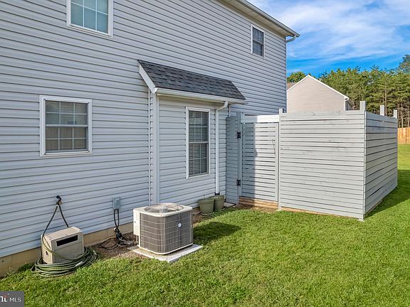 4th image of 100 Cornwell Dr