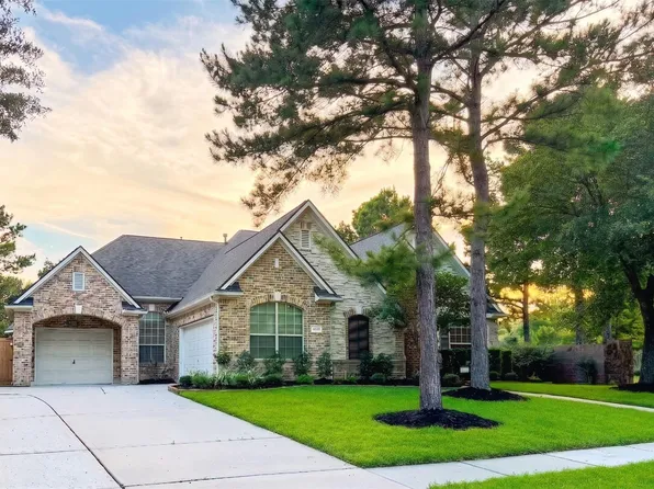 10327 Earlington Manor Dr, Spring, TX 77379
