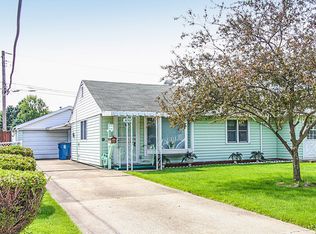 9043 S Main St, Hometown, IL