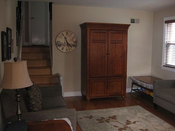 5th image of 11019 S Sawyer Ave #1