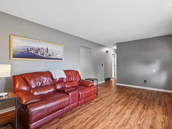 5th image of 4949 Cypress Dr