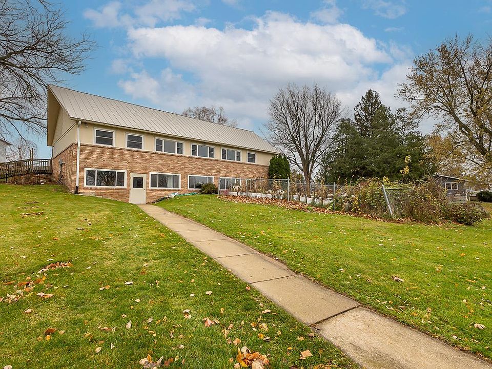 1355 Clay Street, Darlington, WI 53530 Zillow