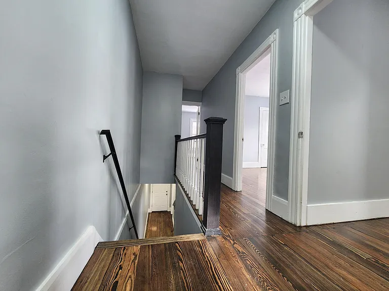 123 Ridgeway St — Photo 3