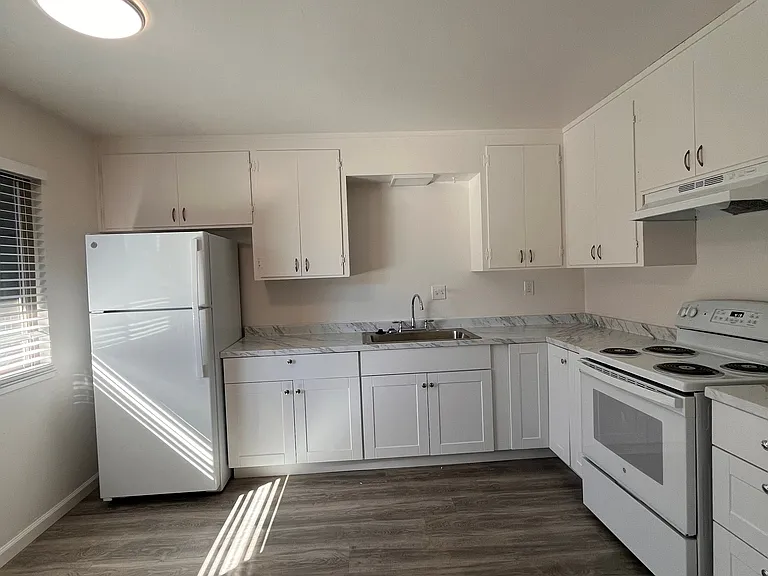 145 Michelle Dr #MM13 — Photo 1