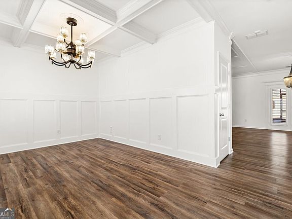 4th image of 60 Cottontail Ln