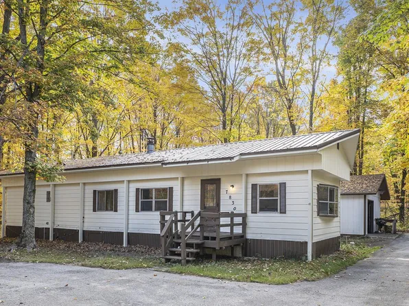 7830 Larkspur Dr, Mancelona, MI 49659