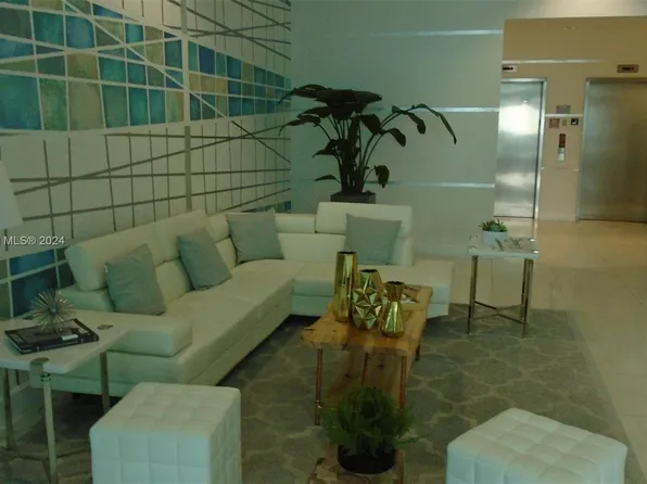 1723 SW 2nd Ave APT 608, Miami, FL 33129