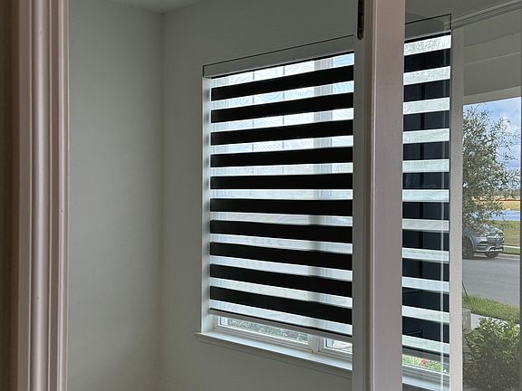 Main floor office/flex room