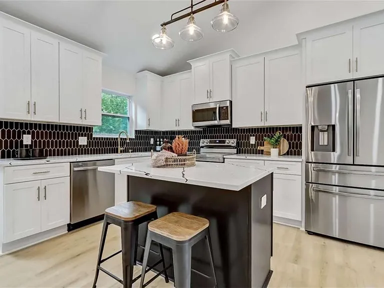 1200 Byewood Ln SW — Photo 26