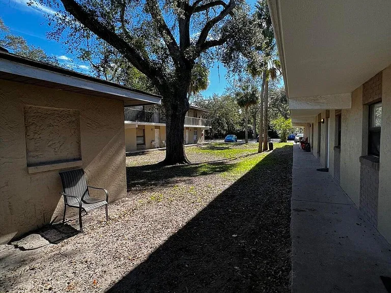 304 Maple St #5 — Photo 4