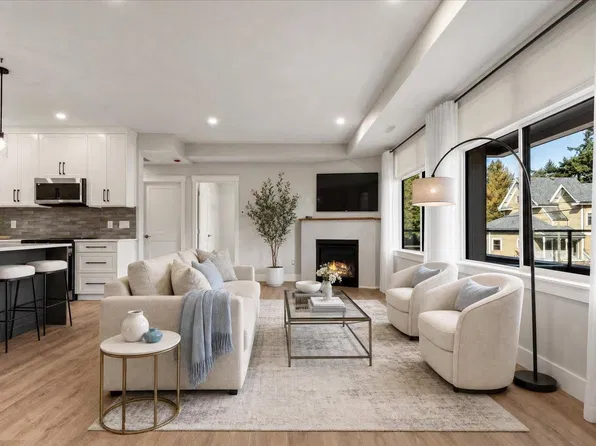 210 Park St #304, Hope, BC V0X 1L0