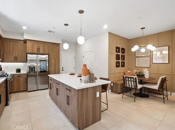 10518 Triple Crown Ln, Cypress, CA 90720