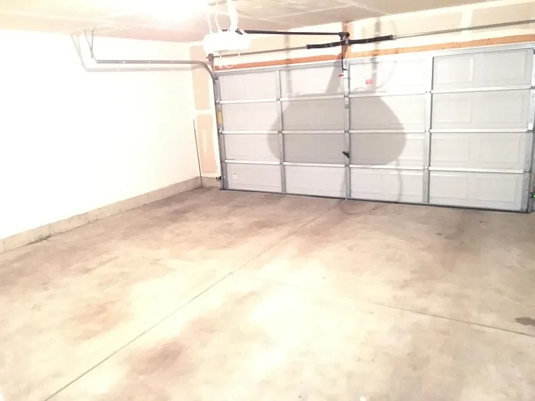 517 Plaza Pl — Photo 16