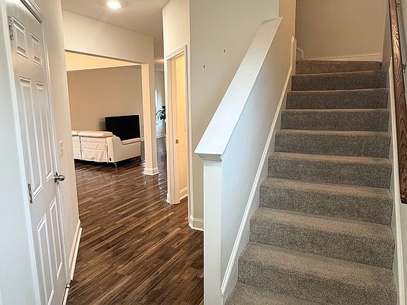 5th image of 163 Chaffseed Cir