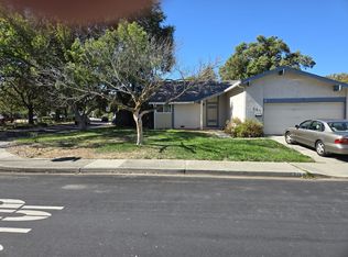 101 Longview Dr, Vacaville, CA 95687