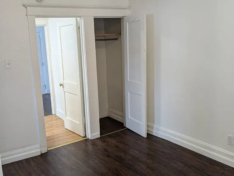544 Clifton Ave #5 — Photo 2