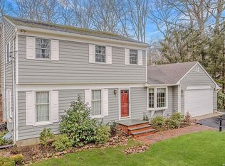 610 Eastwood Dr, Cutchogue, NY 11935