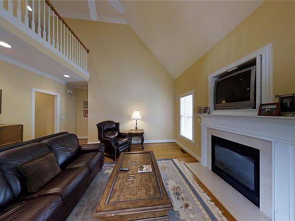 3rd image of 3700 Regents Park Ln