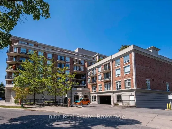 18 Wanless Ave #502, Toronto, ON M4N 3R9