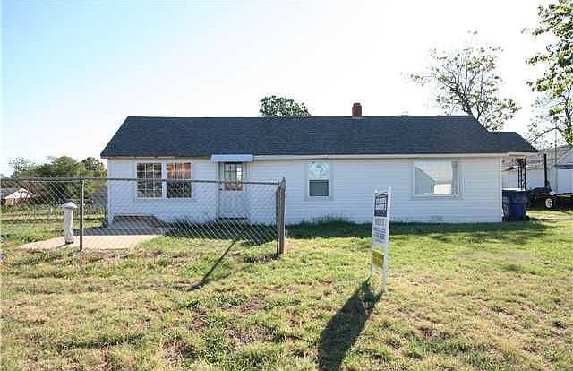 1st image of 1016 S Snyder Dr