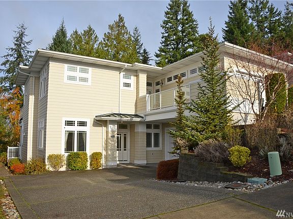 Highly desired McCormick Ridge condos in North Gig Harbor.  Close to shopping, medical, restaurants!