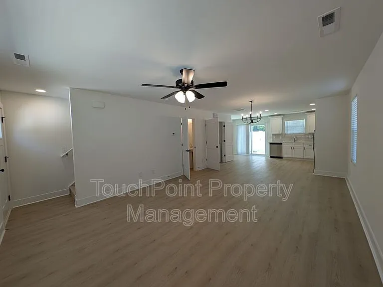 1415 Arden Ave — Photo 8