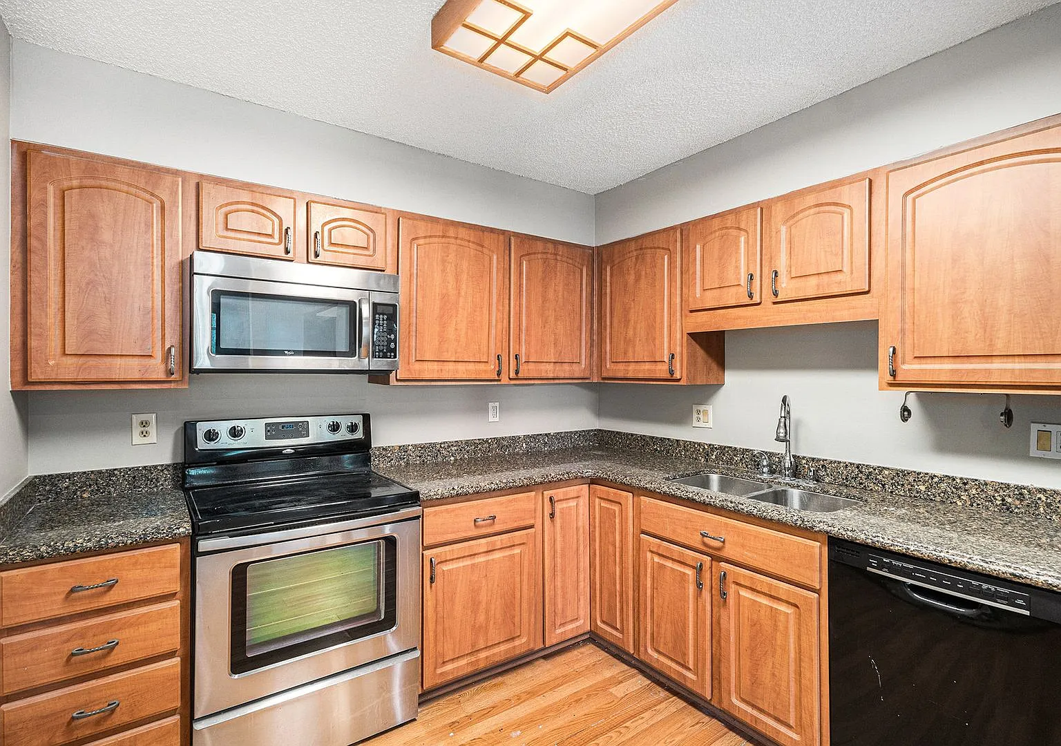 2 Bedroom 2 Bath Condo in Pier Point Village — Photo 4