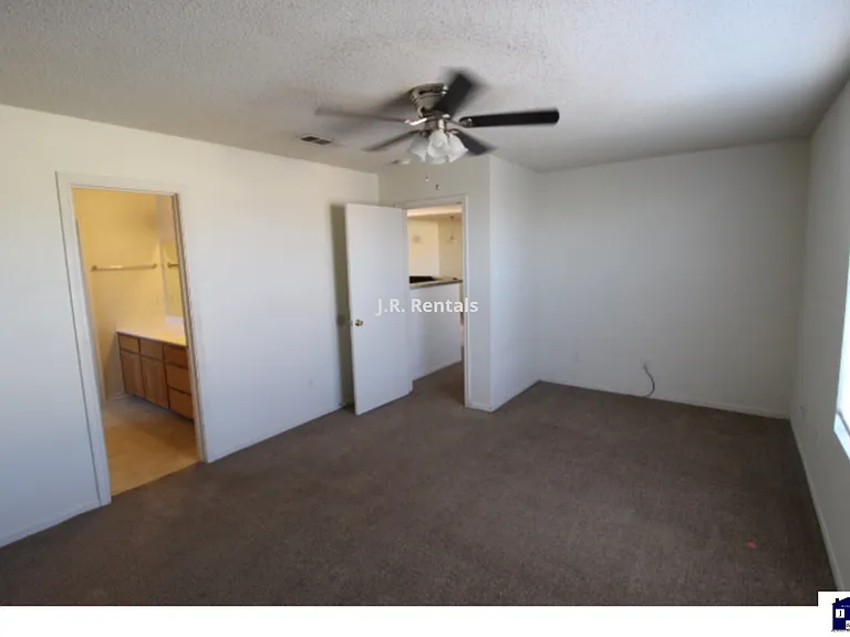 4607 Lloyd Dr — Photo 56