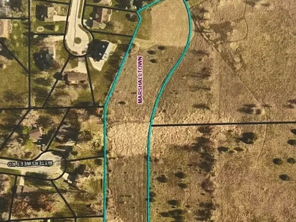 905 W Southridge Rd, Marshalltown, IA 50158