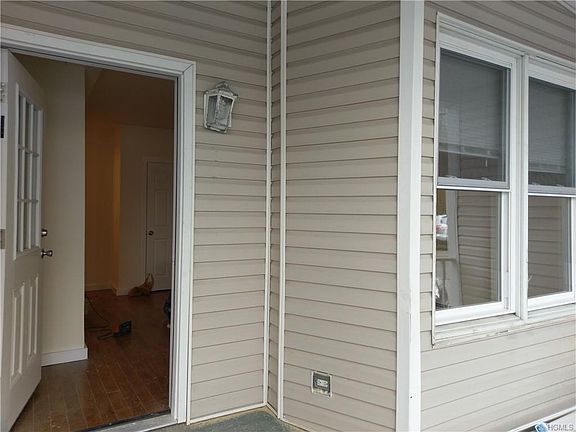 2nd image of 174 Myrtle Ave #B