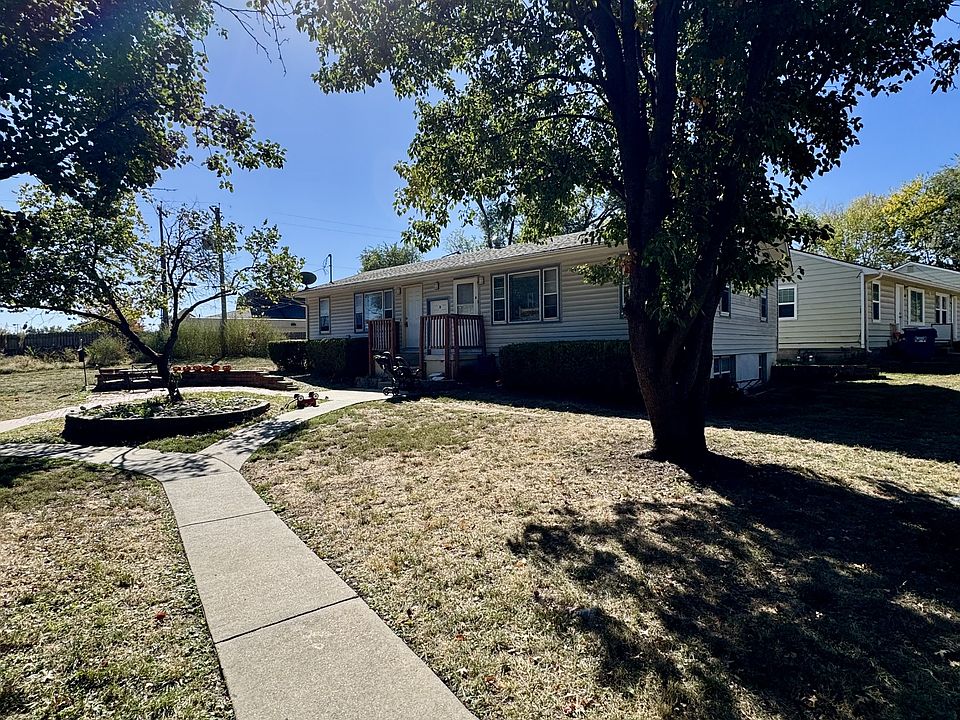 1st image of 1513 W 22nd Ter APT C